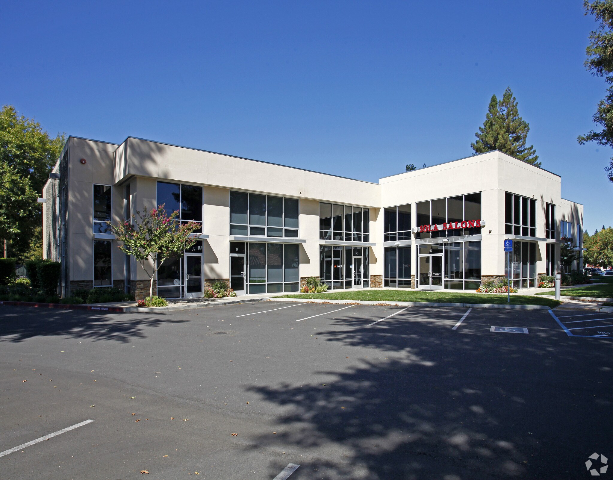 947 Enterprise Dr, Sacramento, CA à vendre Photo principale– Image 1 sur 12