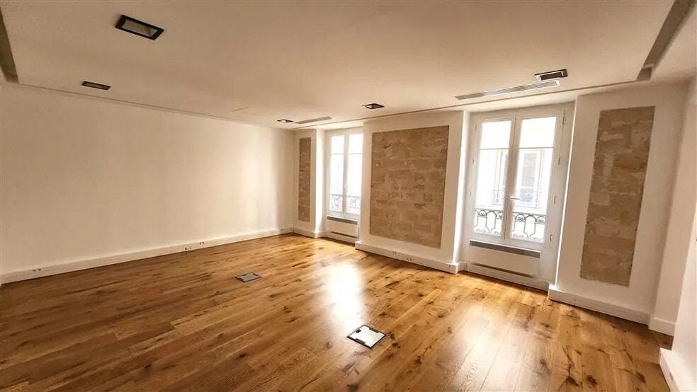 Bureau dans Paris à louer - Photo de l’immeuble – Image 2 sur 9