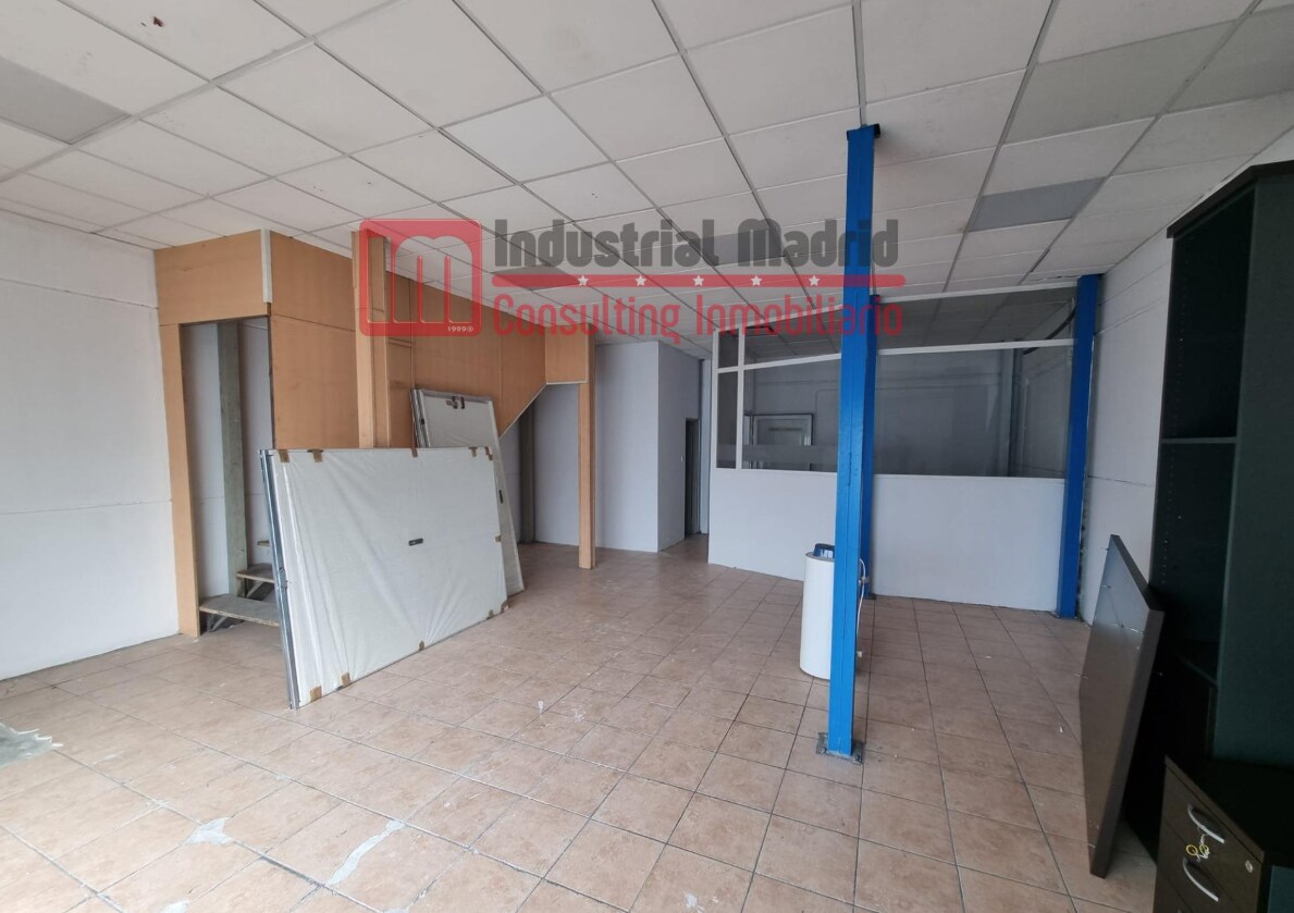 Industriel/Logistique dans Rivas-Vaciamadrid, Madrid à vendre Photo principale– Image 1 sur 3