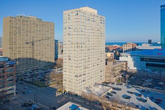 Plus de détails pour 2111 S Michigan Ave, Chicago, IL - Local commercial à louer