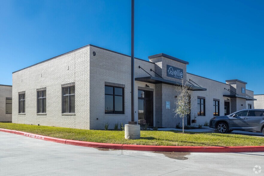 26077 Nelson Way, Katy, TX à louer - Photo de l’immeuble – Image 1 sur 2