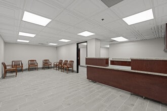 13530 Michigan Ave, Dearborn, MI à louer Photo intérieure– Image 2 sur 15