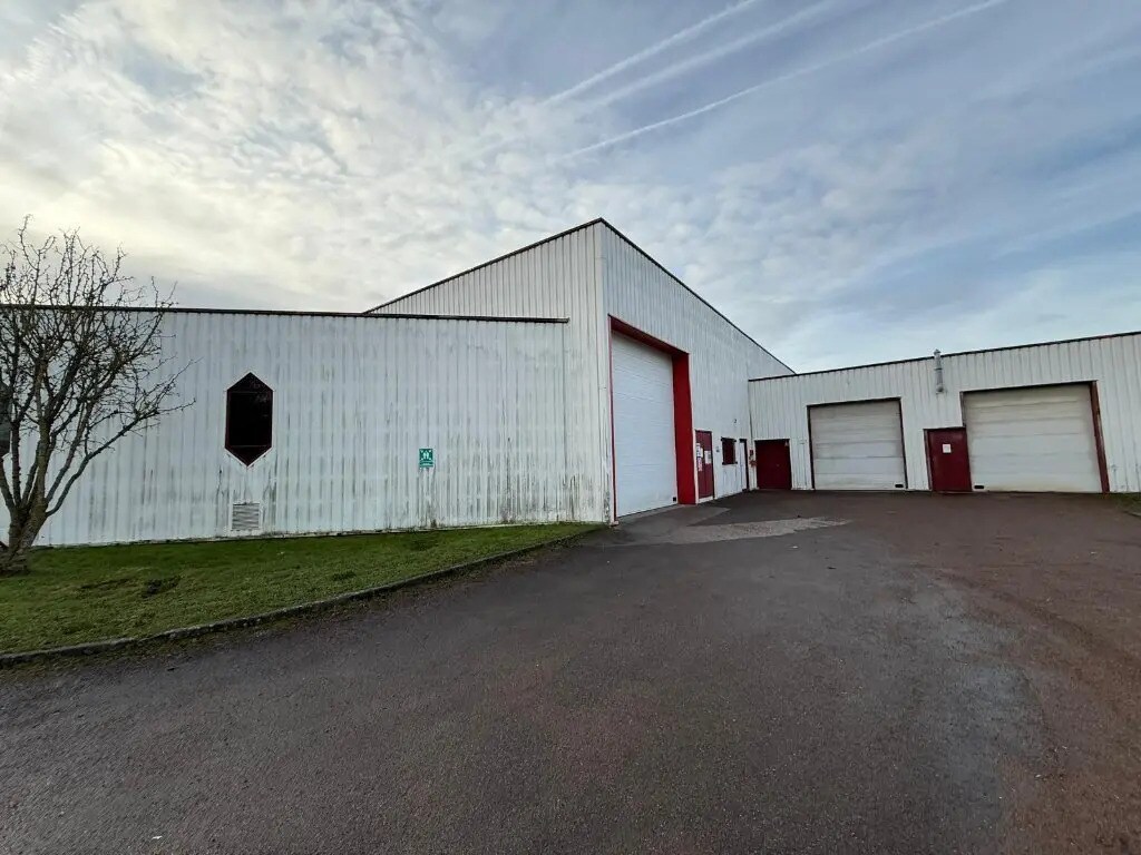 Local d’activités dans Champforgeuil à louer Photo de l’immeuble– Image 1 sur 16