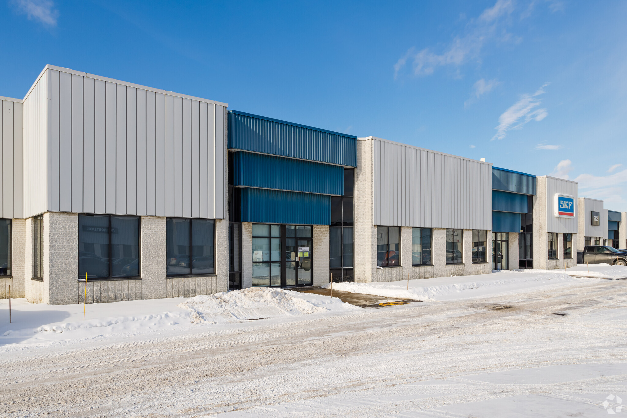 55-117 Av Lindsay, Dorval, QC à louer Photo principale– Image 1 sur 10