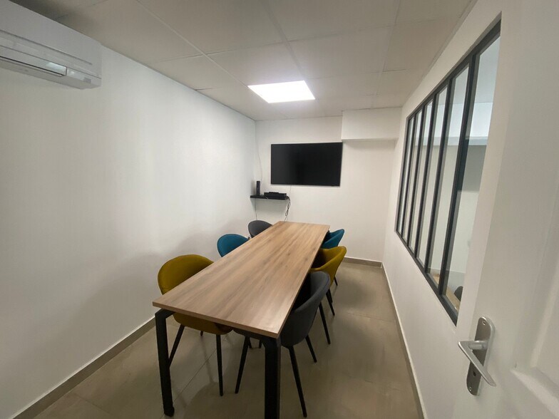 Immeuble residentiel dans Marseille à vendre - Photo intérieure – Image 3 sur 6