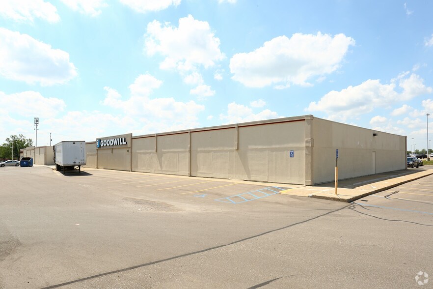 4340 Miller Rd, Flint, MI à louer - Photo de l’immeuble – Image 3 sur 4