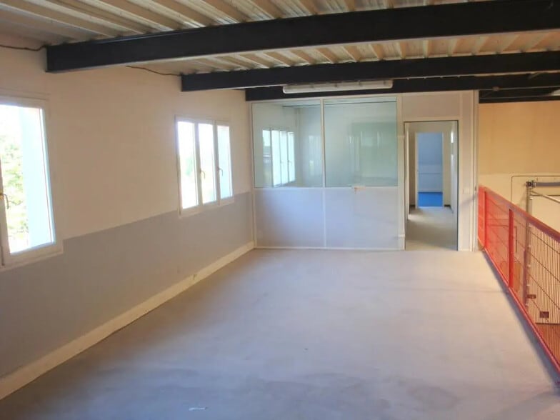 Bureau dans Conflans-Sainte-Honorine à louer - Photo intérieure – Image 2 sur 6