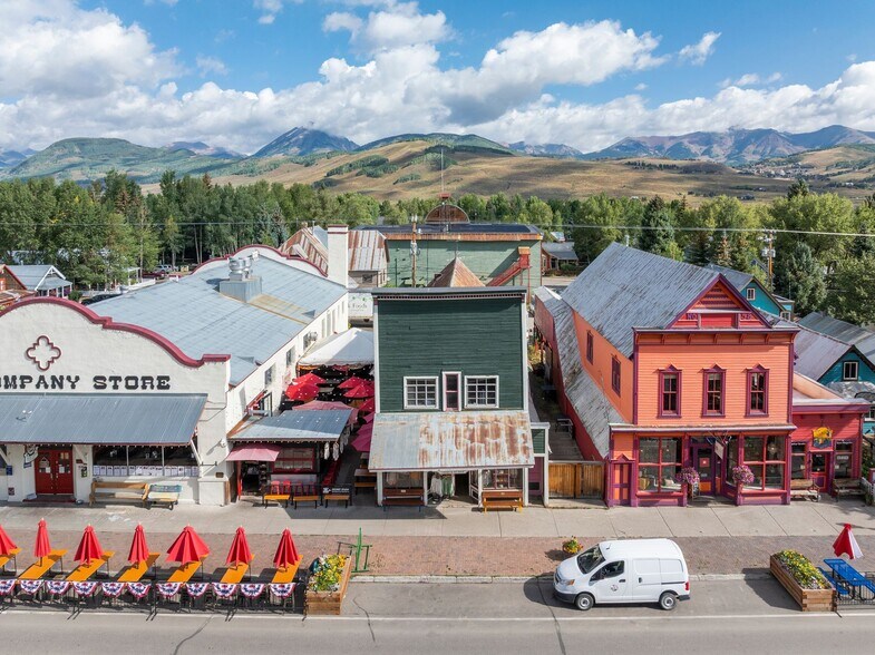 307 Elk Ave, Crested Butte, CO à vendre - Photo principale – Image 1 sur 36