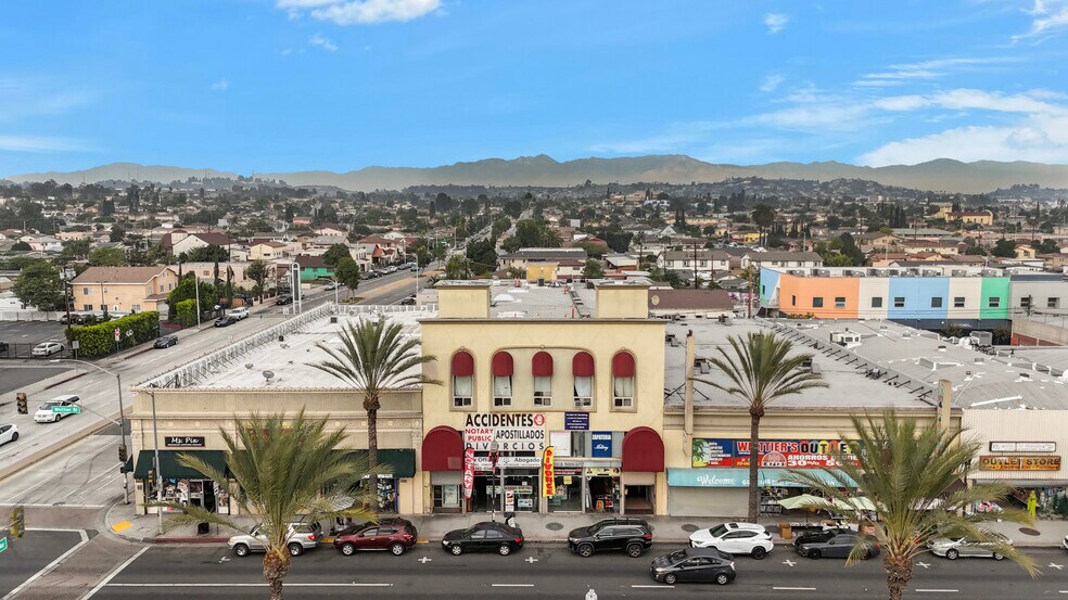 4709-4711 E Whittier Blvd, Los Angeles, CA à vendre - Photo de l’immeuble – Image 1 sur 25