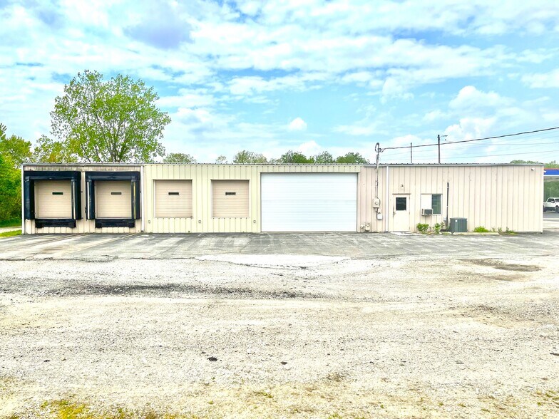 2557 E US Highway 30, Warsaw, IN à louer - Photo de l’immeuble – Image 3 sur 9