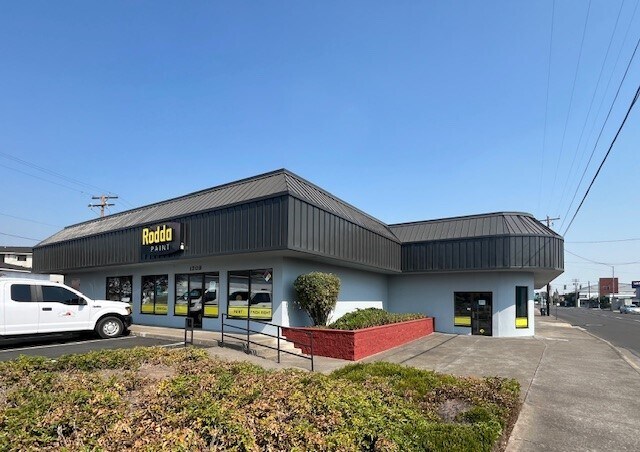 1211-1233 Court St, Medford, OR à louer - Photo de l’immeuble – Image 2 sur 7