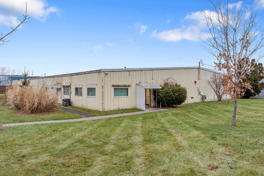 530 State Fair Blvd, Syracuse, NY à louer - Photo de l’immeuble – Image 3 sur 14