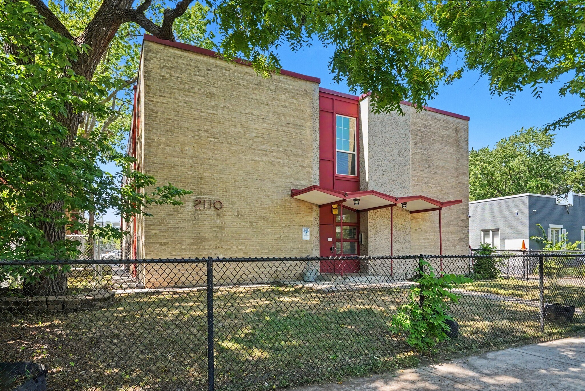 2110 S Park Ave, Minneapolis, MN à vendre Photo de l’immeuble– Image 1 sur 30