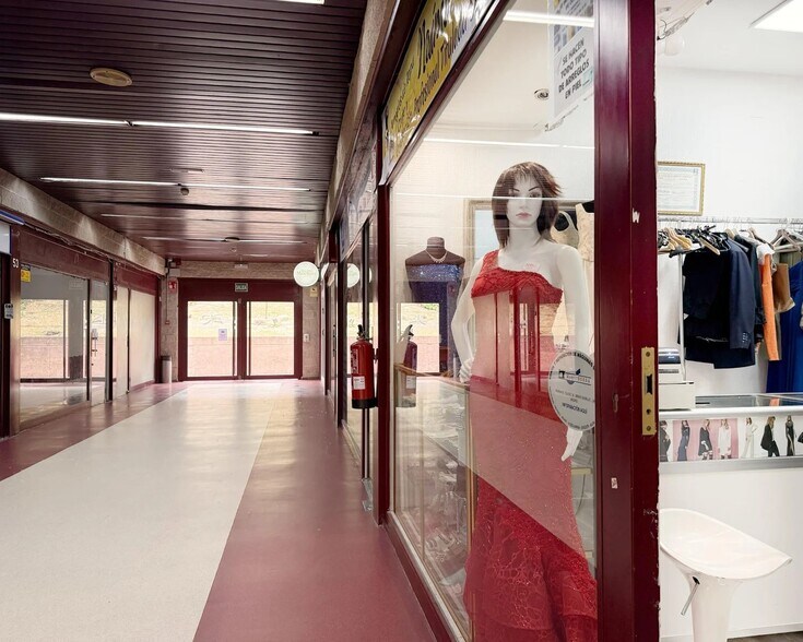 Local commercial dans Las Rozas de Madrid, Madrid à vendre - Photo intérieure – Image 3 sur 3
