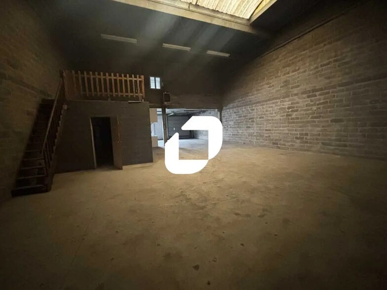 12 Rue Des Cerisiers, Lisses à louer - Photo de l’immeuble – Image 2 sur 12