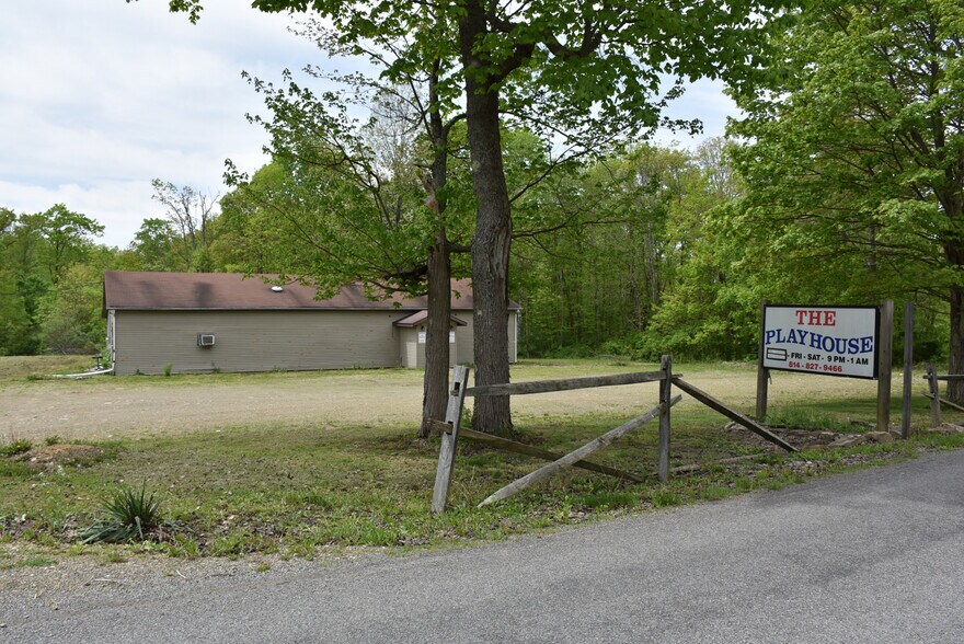 2521 Petroleum Center Rd, Titusville, PA à vendre - Photo de l’immeuble – Image 3 sur 45