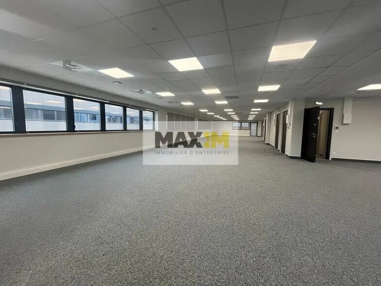 Bureau dans Fontaine-lès-Dijon à louer - Photo intérieure – Image 2 sur 3