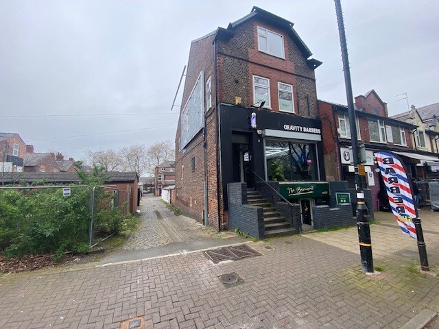 2 Railway Rd, Manchester à louer - Photo de l’immeuble – Image 2 sur 2