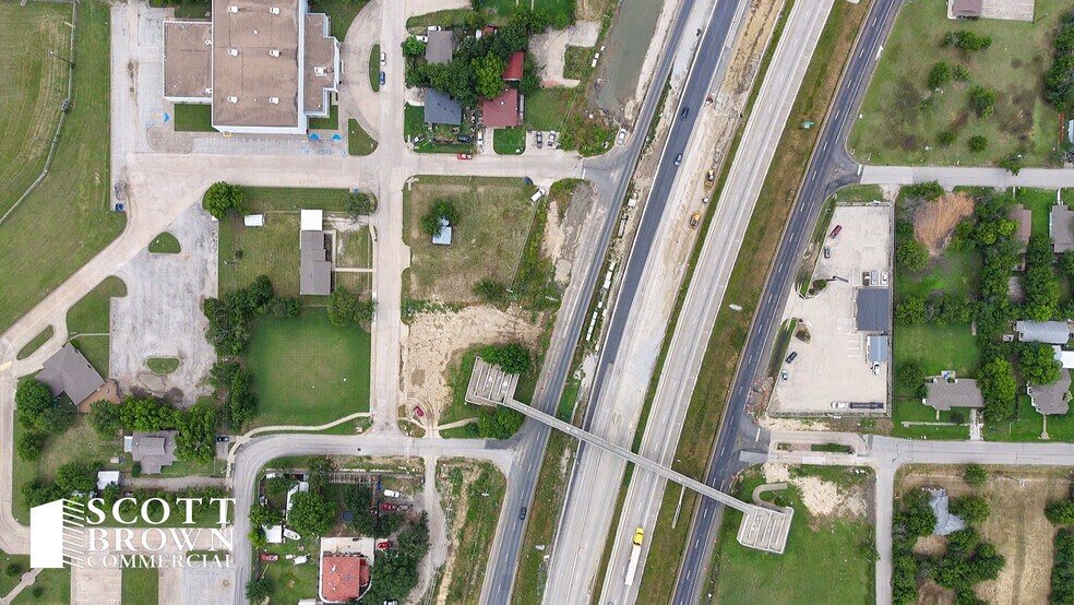 301 N Stemmons St, Sanger, TX à vendre - Photo de l’immeuble – Image 3 sur 5