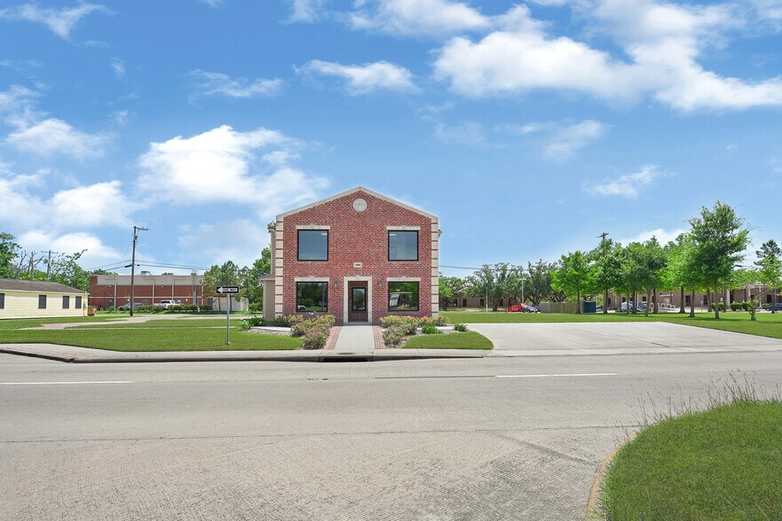 2820 FM 517 Rd, Dickinson, TX à vendre - Photo de l’immeuble – Image 3 sur 32