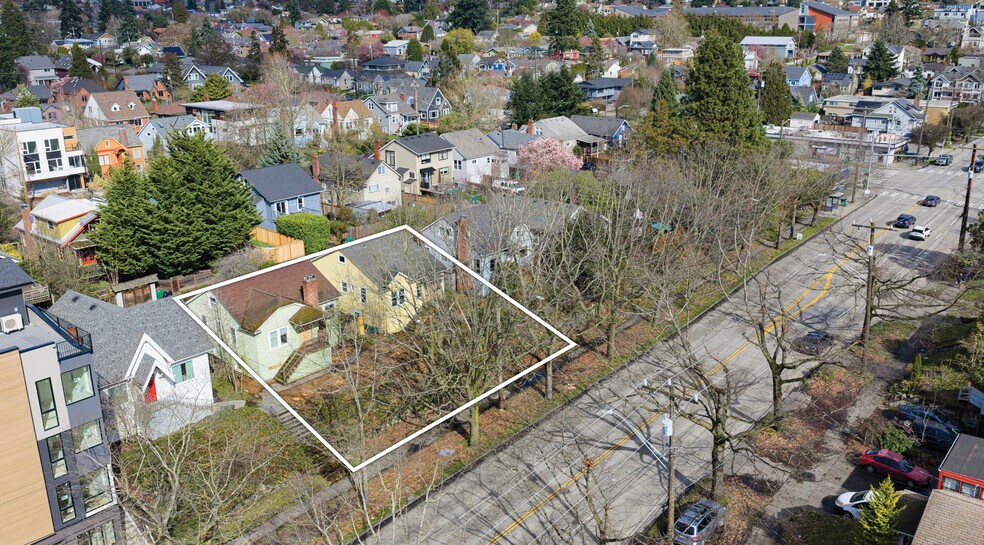 828 NW Market St, Seattle, WA à vendre - Photo de l’immeuble – Image 2 sur 11
