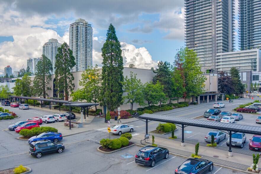 9855 Austin Rd, Burnaby, BC à louer - Photo de l’immeuble – Image 3 sur 52