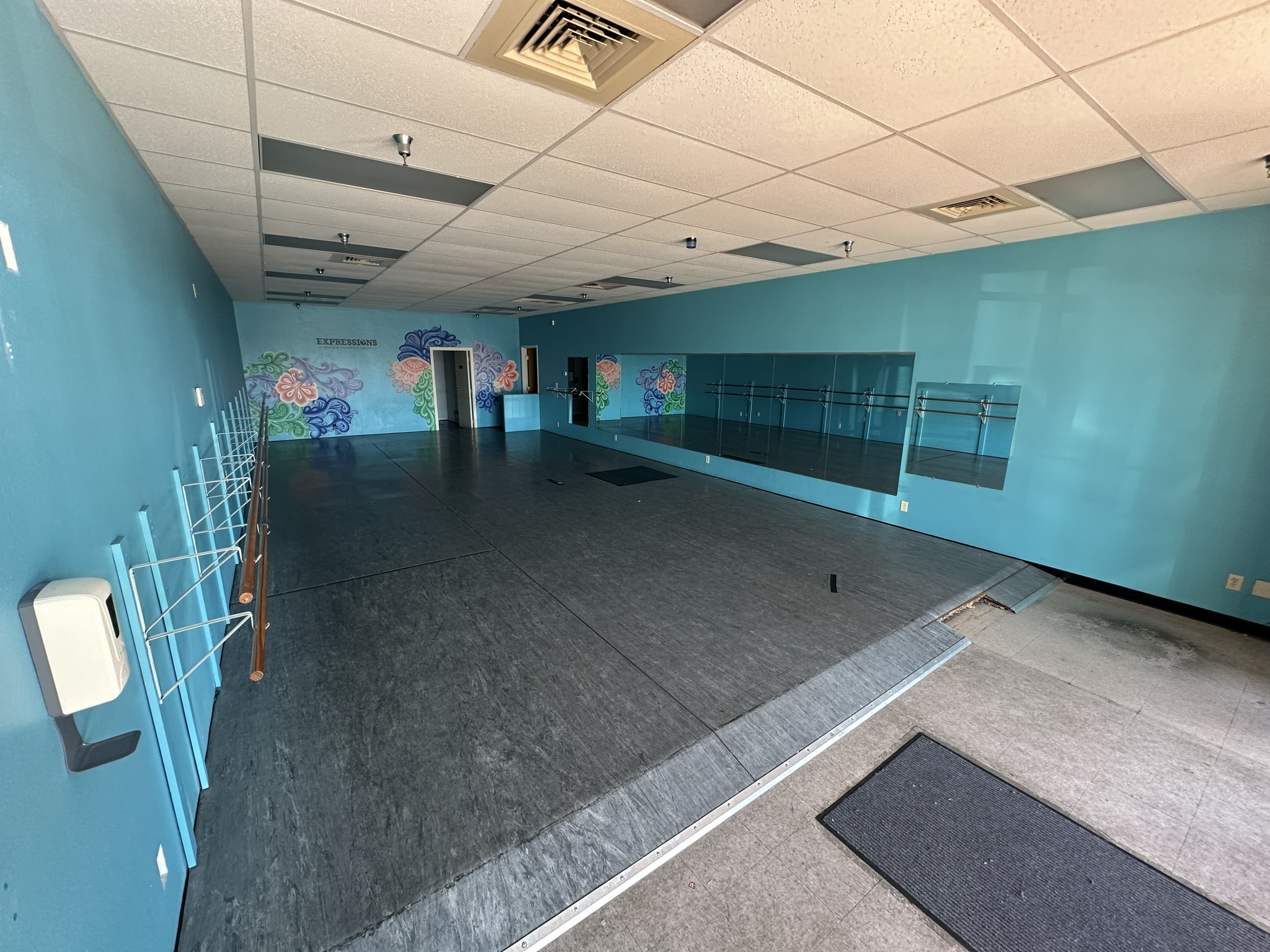 9470-9490 Cuyamaca St, Santee, CA à louer Photo intérieure– Image 1 sur 4