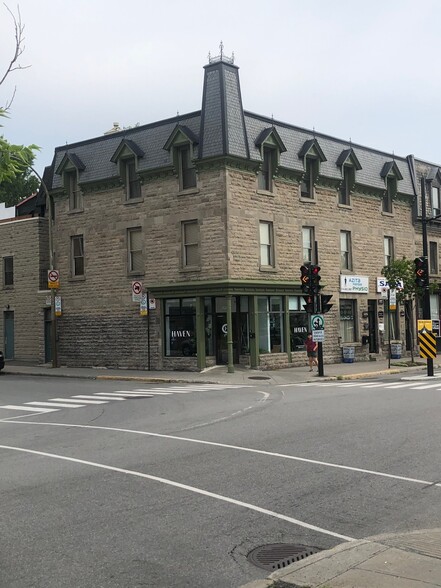 3285 Rue Saint-Jacques, Montréal, QC à louer - Photo de l’immeuble – Image 1 sur 6