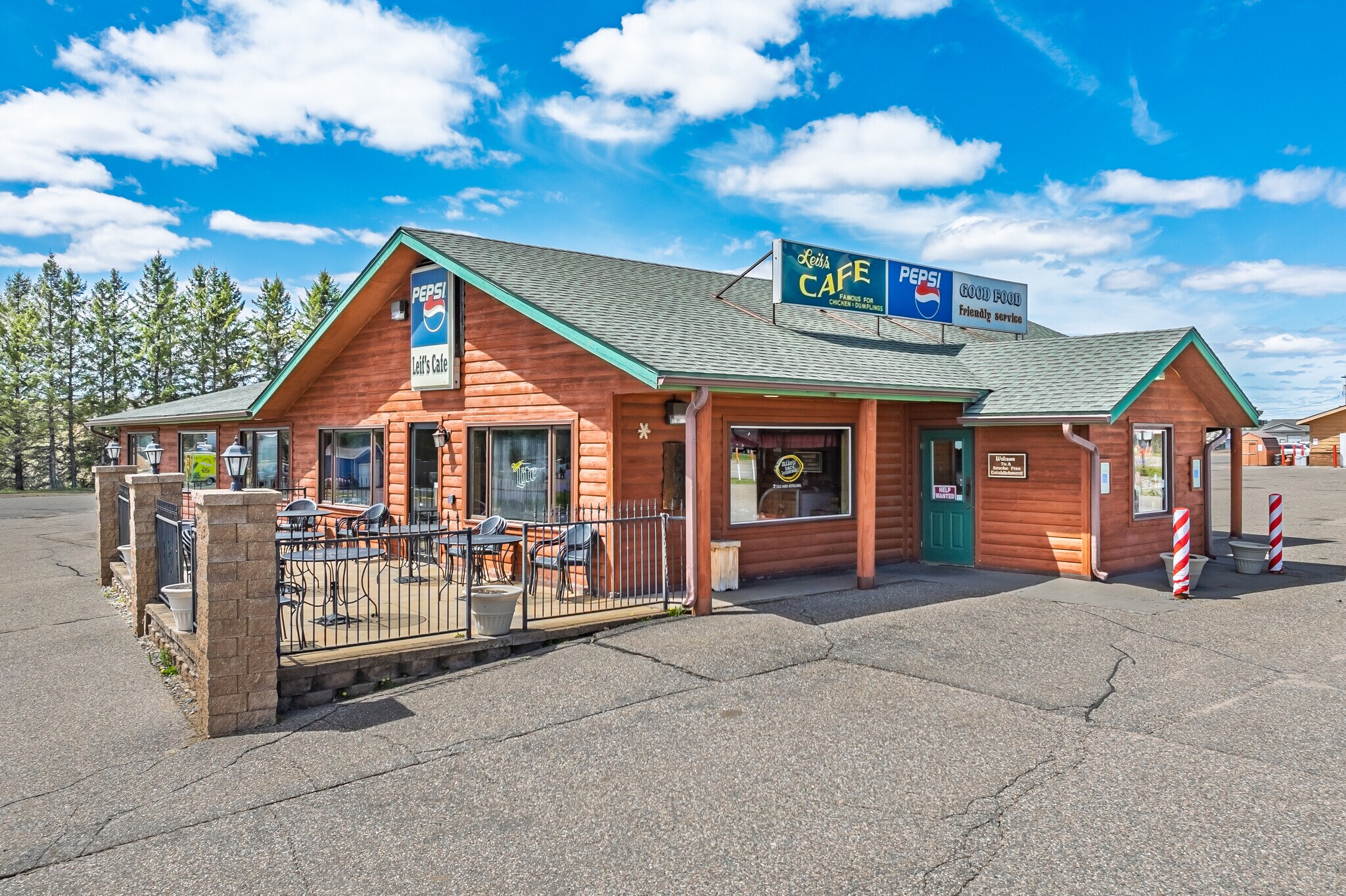 904 N Railroad St, Eagle River, WI à vendre Photo de l’immeuble– Image 1 sur 15