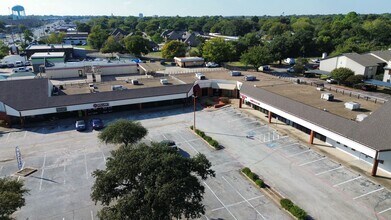 209 Bedford Rd, Bedford, TX - Vue aérienne  vue de carte - Image1