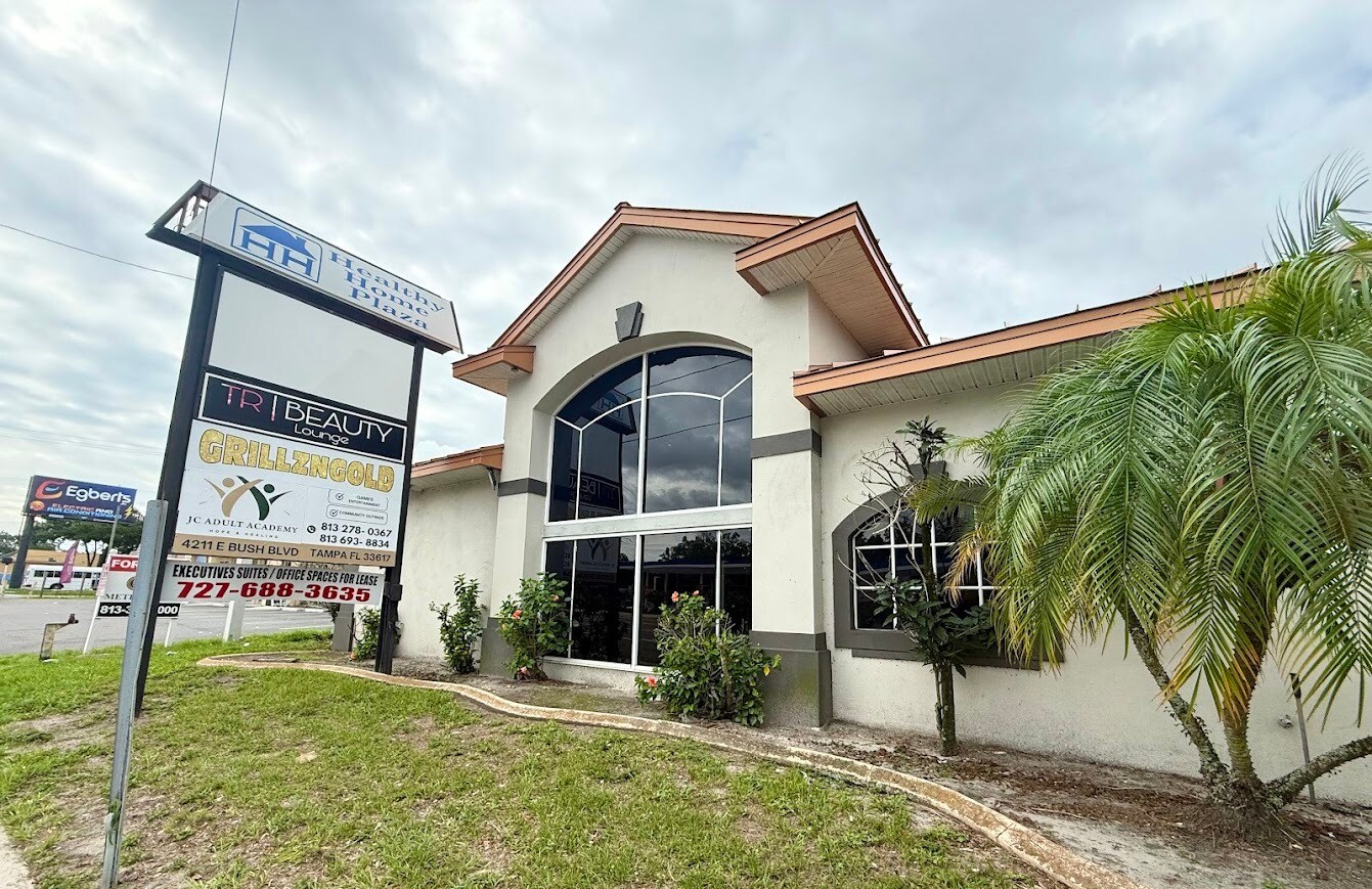 4211 E Busch Blvd, Tampa, FL à vendre Photo de l’immeuble– Image 1 sur 7