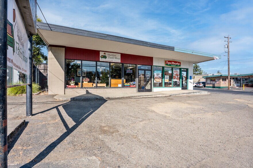 1198 N State St, Ukiah, CA à vendre - Photo de l’immeuble – Image 3 sur 6