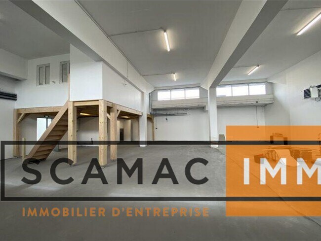 Plus de détails pour Local d’activités à vendre