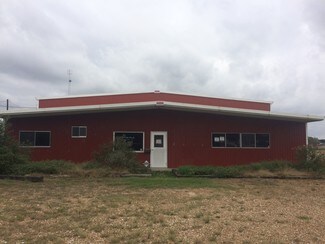 Plus de détails pour 204 Glen Flora Rd, Eagle Lake, TX - Industriel/Logistique à vendre