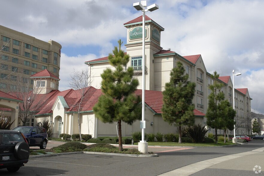 46200 Landing Pky, Fremont, CA à vendre - Photo de l’immeuble – Image 3 sur 7