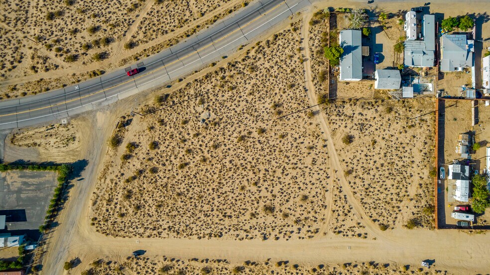 6868 Inyokern Rd, Inyokern, CA à vendre - Photo de l’immeuble – Image 3 sur 6