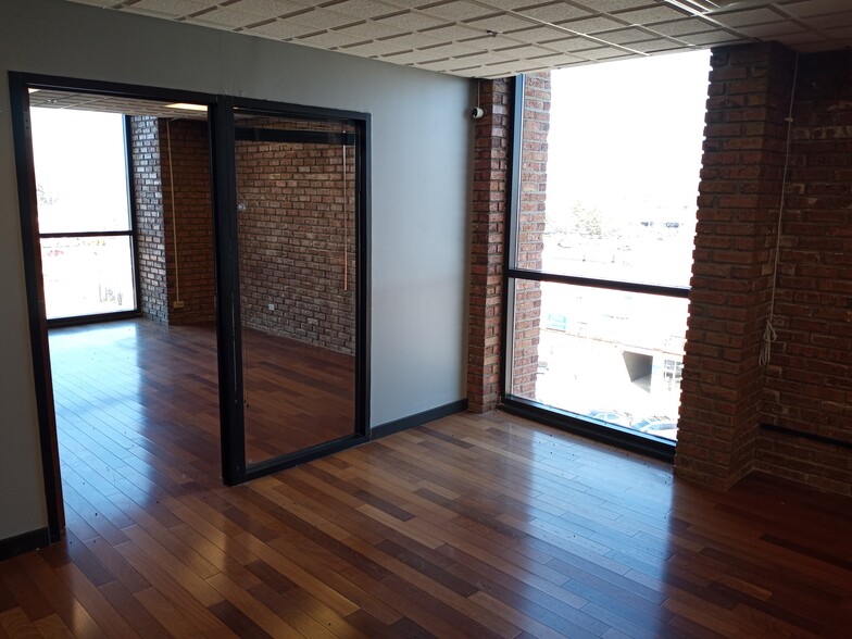 1240 Meadow Rd, Northbrook, IL à louer - Photo de l’immeuble – Image 2 sur 13
