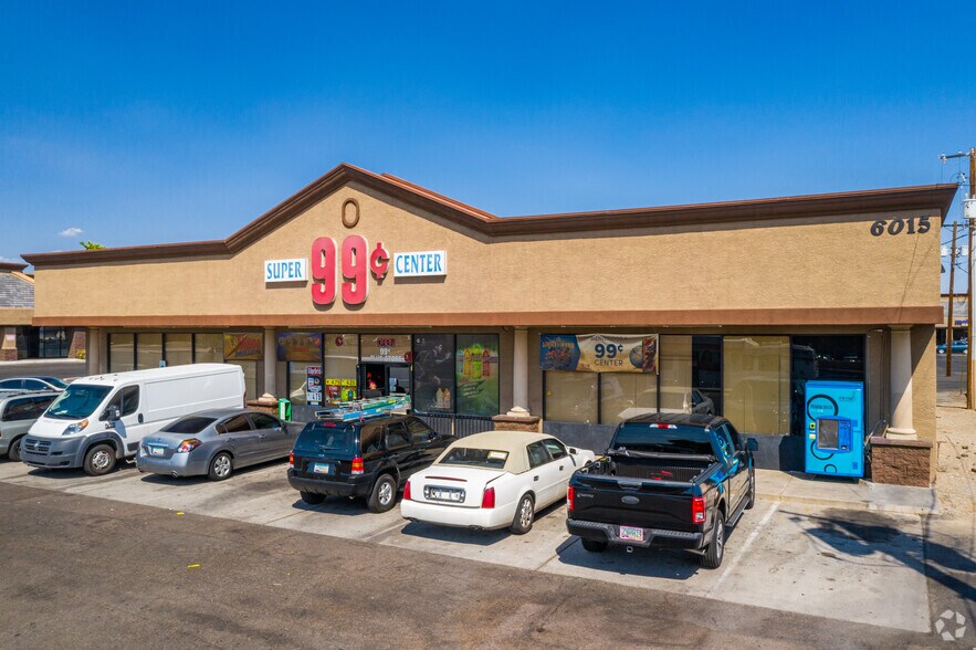 6049 N 43rd Ave, Phoenix, AZ à louer - Photo de l’immeuble – Image 2 sur 3