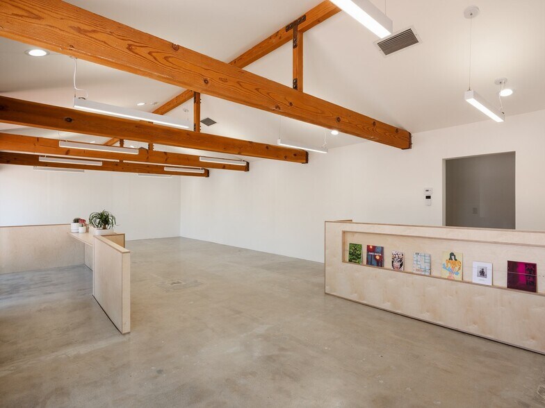 254-264 N Palm Canyon Dr, Palm Springs, CA à louer - Photo intérieure – Image 3 sur 13