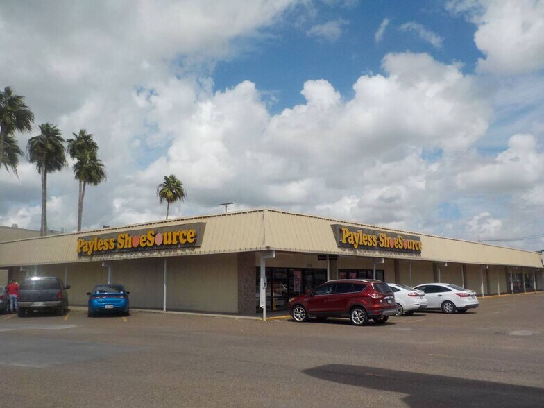 1210 S 77 Sunshine Strip, Harlingen, TX à louer - Photo principale – Image 1 sur 1