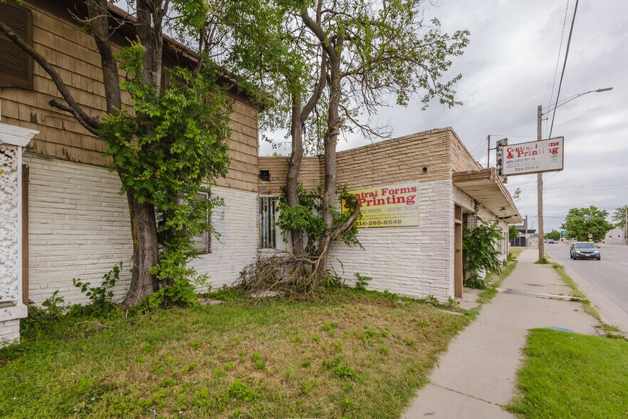 1608 Central St, Wichita, KS à vendre - Photo de l’immeuble – Image 2 sur 90