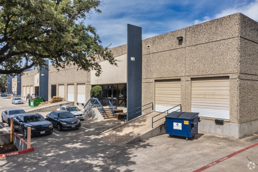 10610 Newkirk St, Dallas, TX à louer - Photo de l’immeuble – Image 1 sur 6