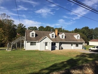 Plus de détails pour 147 Georgetown Rd, Beaver Falls, PA - Logement à vendre