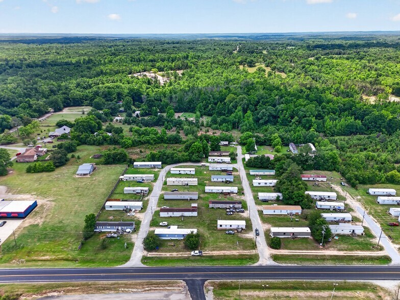 8 Pine Ridge Trl, Phenix City, AL à vendre - Photo principale – Image 1 sur 9