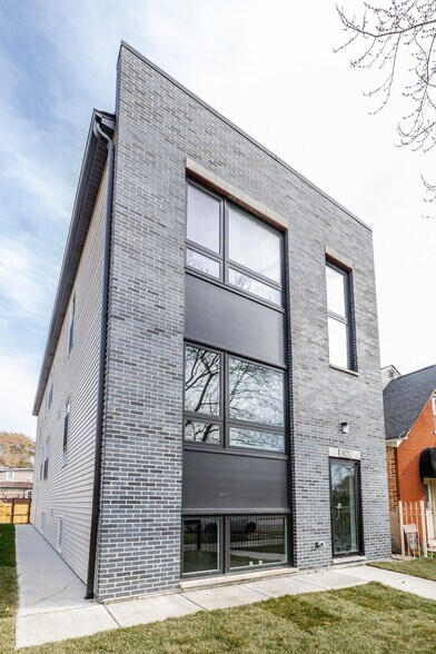 851 Springfield ave, Chicago, IL à vendre - Photo de l’immeuble – Image 2 sur 36