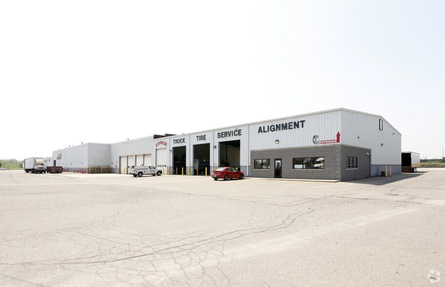 25445 W Outer Dr, Melvindale, MI à louer - Photo de l’immeuble – Image 2 sur 2