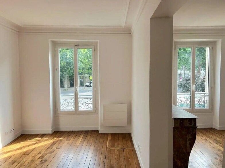 Bureau dans Paris à louer - Photo de l’immeuble – Image 2 sur 8