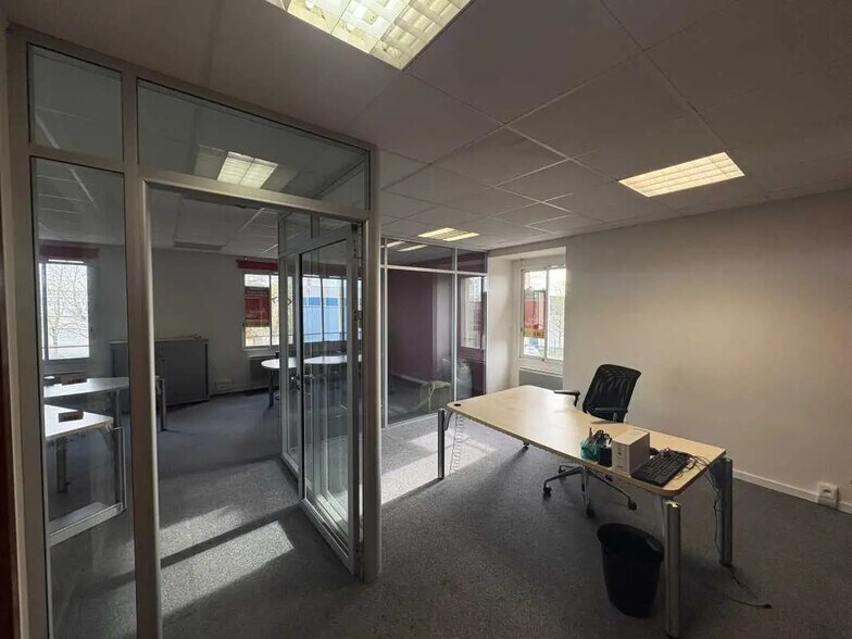 Bureau dans Olivet à louer - Photo de l’immeuble – Image 1 sur 7