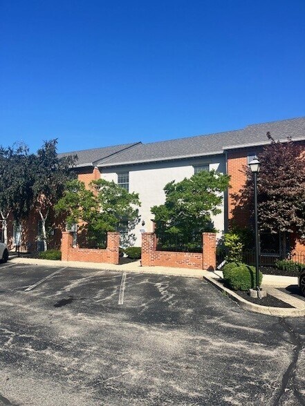 7001-7009 Corporate Way, Dayton, OH à vendre - Photo de l’immeuble – Image 2 sur 12