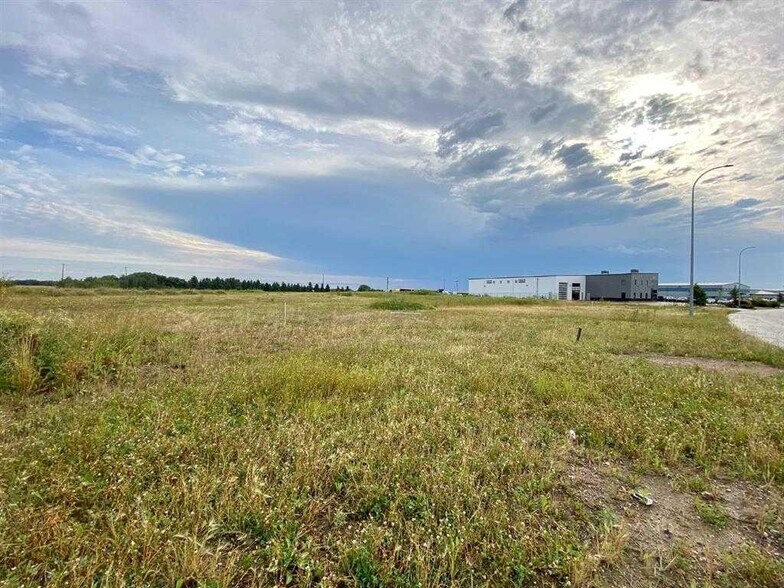 6602 66 St, Lloydminster, AB à vendre - Photo de l’immeuble – Image 3 sur 3